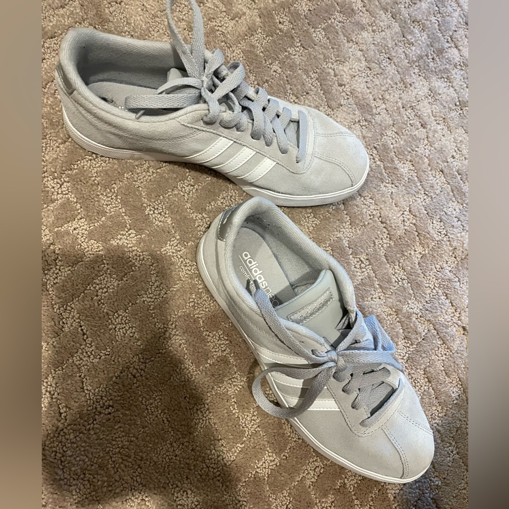 Adidas walking tennis shoes